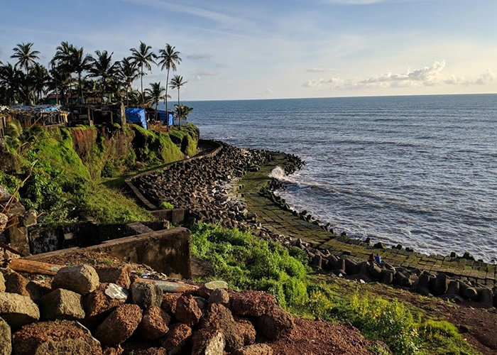 anjuna cliff point