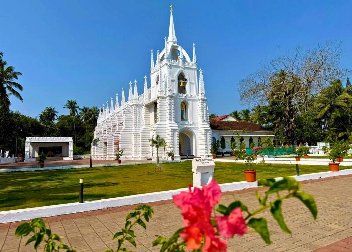 mae de deus church (saligao)